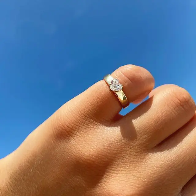 Cincin di Jari Kelingking