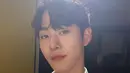 Ahn Hyo Seop sebagai Seo Woo Jin, dia memiliki keterampilan yang sangat baik di meja operasi namun kepribadiannya sinis. (Foto: Instagram/ imhyoseop)