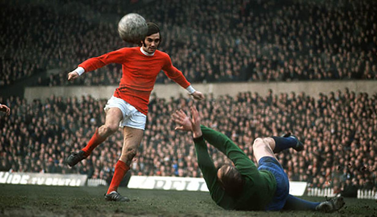 Penyerang - George Best. Penyerang berwajah tampan ini  merupakan inspirasi bagi Diego Maradona. Pesepak bola bernomor 7 itu diyakini memiliki skill melebihi Pele meskipun prestasinya biasa saja. (Mundozoquete.cl)