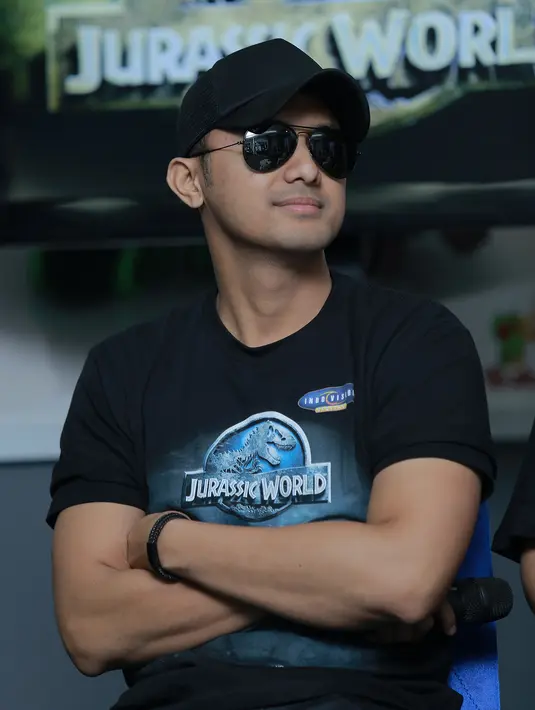 Aktor yang berencana untuk maju sebagai Wakil Bupati di Kabupaten Bekasi pada 2017, ini mengaku kegiatan barunya menjadi dubber sebagai bentuk eksplorasi dalam dunia hiburan yang membesarkan namanya. (Adrian Putra/Bintang.com)