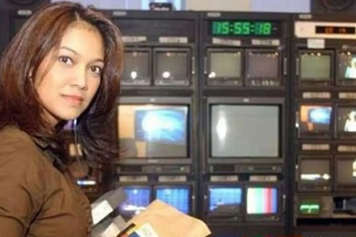 Sederet Foto Ira Koesno yang Bikin Mata Nggak Berkedip!