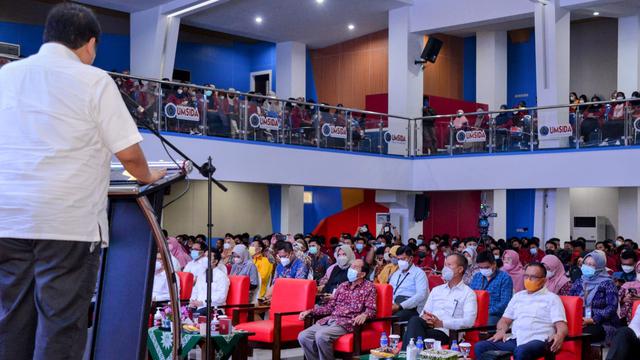 Menteri Koordinator Bidang Perekonomian Airlangga Hartarto memberikan kuliah umum di Universitas Muhammadiyah Sidoarjo