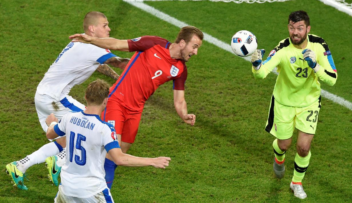 Inggris ditahan imbang 0-0 Slovakia pada laga terakhir Grup B Piala Eropa 2016 di Stade Geoffroy-Guichard, Saint-Etienne, Selasa (21/6/2016) dini hari WIB. (AFP/Jean-Philippe Ksiazek)