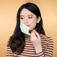 Simak cara agar makeup tidak luntur saat gunakan masker (Foto: Y.O.U Makeup)