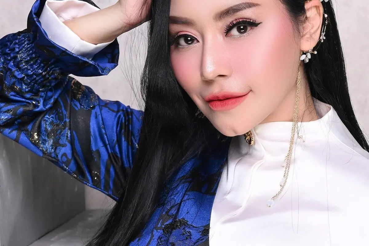 Princess Baby Sexyola (https://www.instagram.com/p/CPGg0b6sNbc/)
