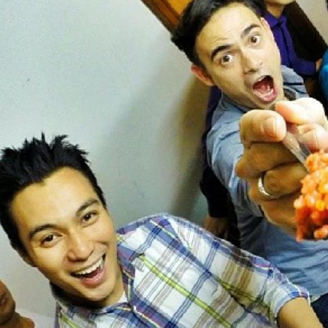 Kehilangan Sahabat, Ini 7 Potret Jadul Baim Wong Bersama Ashraf Sinclair