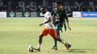Duel Persebaya vs Borneo FC di Stadion Gelora Bung Tomo, Surabaya, Sabtu (13/10/2018). (Bola.com/Aditya Wany)