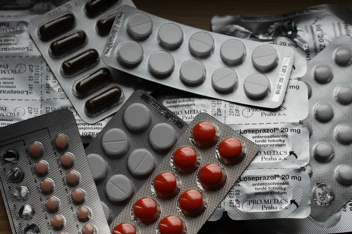 Mengonsumsi Obat Tertentu