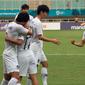 Timnas Korea Selatan U-23 selebrasi setelah mencetak gol ke gawang Vietnam pada laga semifinal Asian Games 2018 di Stadion Pakansari, Cibinong, Rabu (29/8/2018). (Bola.com/Dok. INASGOC)