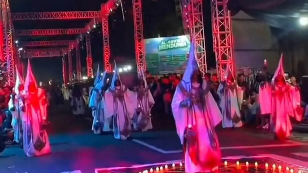 Penampilan Tim Simone di  Simbang Kulon Night Carnival (SKNC) 2026 di Pekalongan Tuai Sorotan