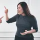 Cancer lebih mengutamakan perasaan, sedangkan Aries dikenal blak-blakan. Perbedaan ini kerap menjadi tantangan dalam hubungan mereka. (Foto/Dok: Pexels)