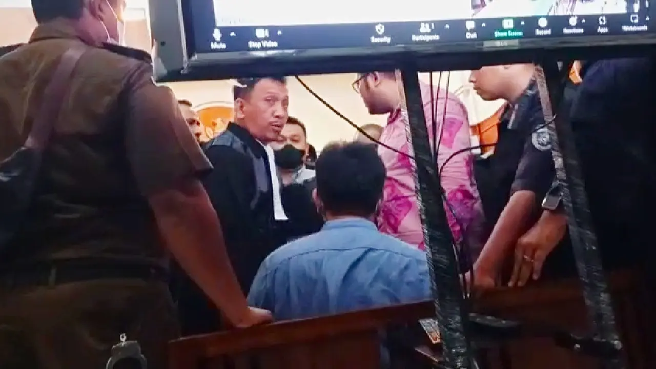 Sidang putusan kasus kekerasan seksual anak kiai Jombang MSAT. (Dian Kurniawan/Liputan6.com)