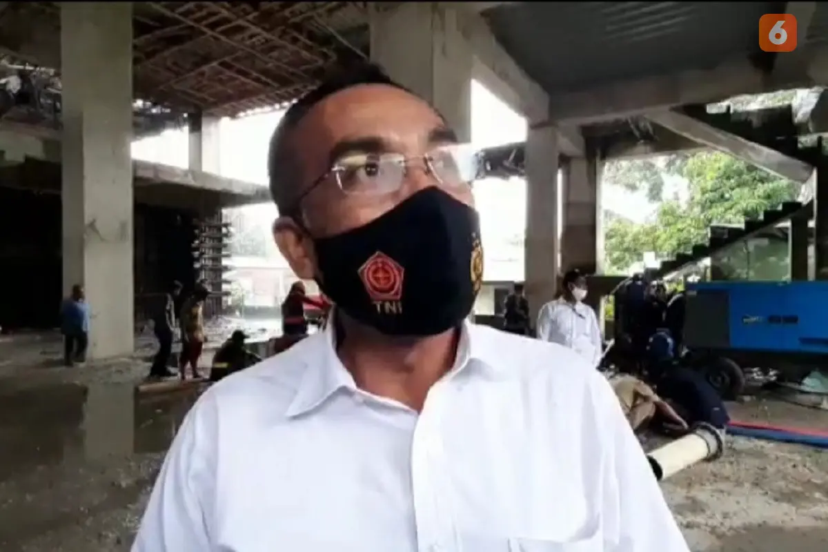 Direktur Resserse Kriminal Khusus Polda Sulsel, Kombes Pol Widoni Fedri mengatakan pihaknya sedang menyelidiki nyanyian Kasmin terkait kasus dugaan korupsi pengelolaan bansos COVID-19 di Dinsos Sulsel (Liputan6.com/ Eka Hakim)
