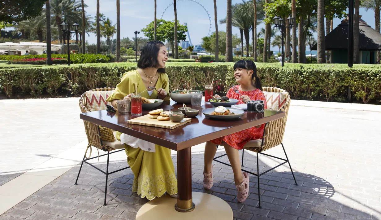 Marsha Timothy dan Jizzy, putrinya, menjadi bintang iklan kampanye wisata terbaru Dubai. (dok. DET)