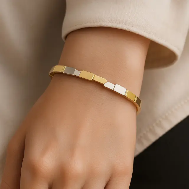 Model Gelang Emas Bangle Geometris Modular (Dual-Tone) 5 Gram 18 Karat