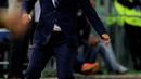 Aksi pelatih  Inter Milan, Frank de Boer saat mendampingi timnya melawan AS Roma pada lanjutan Serie A Italia di Stadion Olympico, Roma, Senin (3/10/2016) dini hari WIB. (REUTERS/Max Rossi)