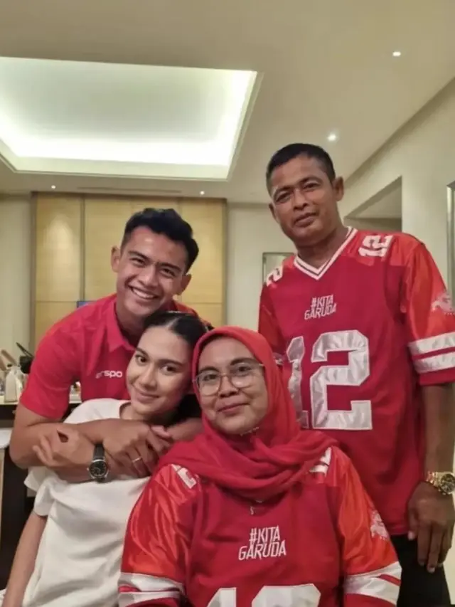 Potret Kenangan Azizah Salsha dengan Ayah Pratama Arhan