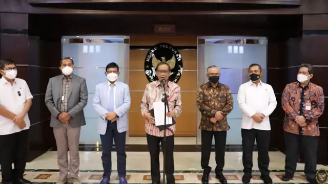 Konferensi Pers Pinjaman Online