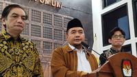 Ketua KPU Mochammad Afifuddin di Kantor KPU, Jakarta Pusat, Minggu (25/8/2024). (Liputan6.com/Ady Anugrahadi).