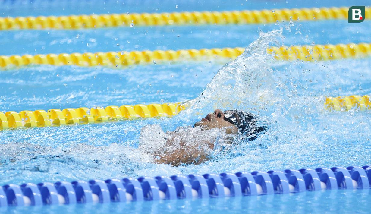 Jason Donovan Yusuf kini jadi andalan utama renang Indonesia setelah prestasi membanggakan di SEA Games 2025. Saat itu Jason mempersembahkan dua medali emas di nomor 100 meter gaya punggung putra dan 50 meter gaya punggung putra. (Bola.com/M Iqbal Ichsan)