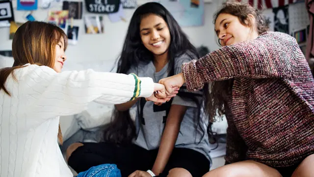 [FIMELA] Yuk Gabung di Grup WhatsApp Fimelahood Bandung Agar Bisa Ikut Giveaway Bulanan!