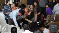 Suasana rumah duka Adnan Buyung Nasution di kawasan Lebak Bulus, Jakarta, (23/9/2015). Pengacara kondang Adnan Buyung Nasution meninggal dunia di Rumah Sakit Pondok Indah pukul 10.15 WIB. (Liputan6.com/Helmi Afandi)