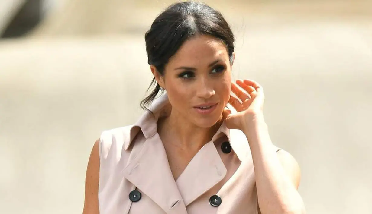 "Tak mungkin ia miliki hubungam dengan ayahnya atau menghubunginya untuk berhenti bicara," ujar sumber. (Evening Standard)