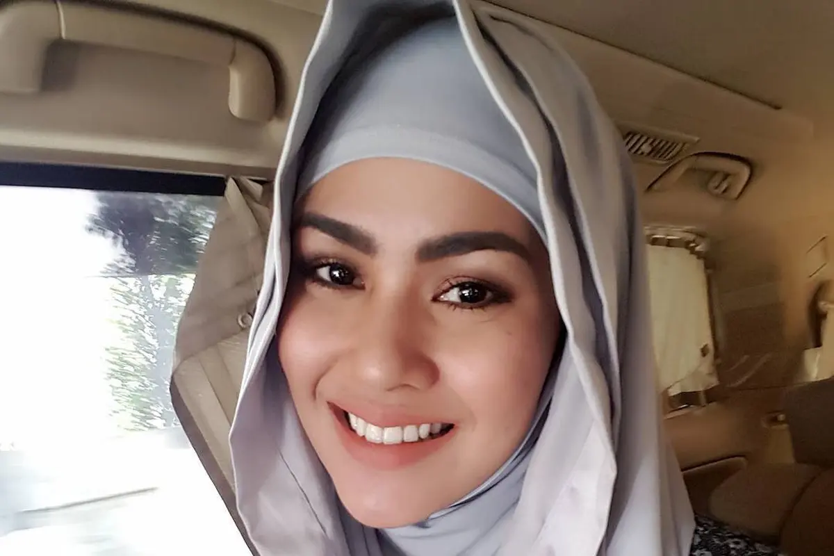 [Bintang] Makin Cantik, Ini 8 Potret Kartika Putri Setelah Berhijab