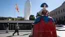 Sebuah patung yang terinspirasi dari lukisan Las Meninas terlihat di Madrid, ibu kota Spanyol, pada 15 Oktober 2020. Pameran Galeri Meninas Madrid 2020 dimulai di Madrid pada 15 Oktober hingga 15 Desember 2020. (Xinhua/Meng Dingbo)