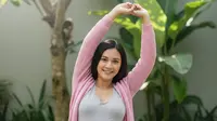 7 Rekomendasi Outfit Senam Ibu Hamil yang Nyaman &amp; Stylish, Simak Tips Padu Padan