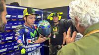 Valentino Rossi selalu menggunakan helm berdesain khusus di Sirkuit Misano dan Mugello. 