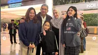 Gaya Adelia Wilhelmina Ibadah Haji Bareng Pasha Ungu, Tetap Cantik Pakai Hijab Syariah