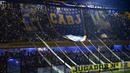 Fans Boca Juniors memadati tribun saat perkenalan pemain baru Edinson Cavani di Stadion La Bombonera, Argentina, Senin (31/07/2023) waktu setempat. (AFP/Luis Robayo)