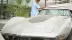 George Talley kembali menemukan mobil Chevrolet Corvette 1979 kesayangannya yang hilang 33 tahun lalu di Detroit, Michigan, Selasa (1/7/14). (REUTERS/John F. Martin)