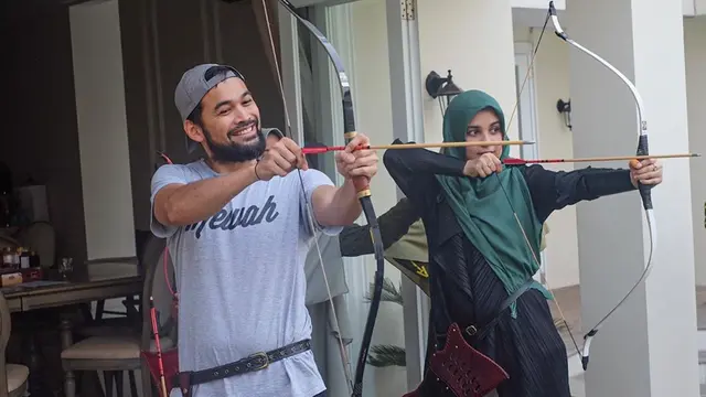 FOTO: Momen Kebersamaan Shireen Sungkar dan Teuku Wisnu, Selalu Harmonis