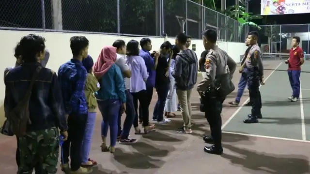 Tujuh pasangan mesum digelandang ke Markas Polres Kebumen. (Foto: Liputan6.com/Polres Kebumen/Muhamad Ridlo)