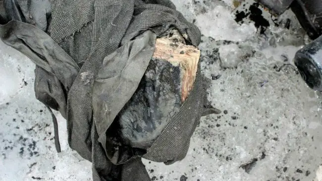 Temuan jasad pasutri Dumoulin di gletser Tsanfleuren setelah hilang pada 15 Agustus 1942. (Sumber Twitter/@AFP)
