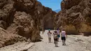 Daya tarik Death Valley tak cuma pemandangannya. Beberapa tahun lalu, lembah ini jadi tempat terpanas di dunia. (AP Photo/Ty ONeil)