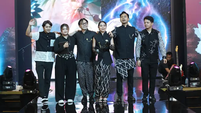 Geisha Tutup Parade Wastra Nusantara 2025 dengan Sentuhan Batik Modern.