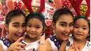 Penyanyi dangdut Ayu Ting Ting mengaku kalah dengan anaknya, Bilqis Khumairah Razak. Putrinya yang pada bulan Desember mendatang genap empat tahun, suka ke salon dan suka berdandan. (Instagram/ayutingting92)
