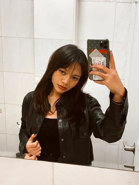 <p>Berbeda dari sosoknya saat kecil, wajah Amel Carla makin tirus dan badannya yang kian langsing. (FOTO: instagram.com/amelcarla)</p>