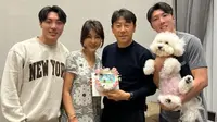 Keluarga Shin Tae-yong. (Bola.com/Dok.Instagram&nbsp;Shin Jae-won).
