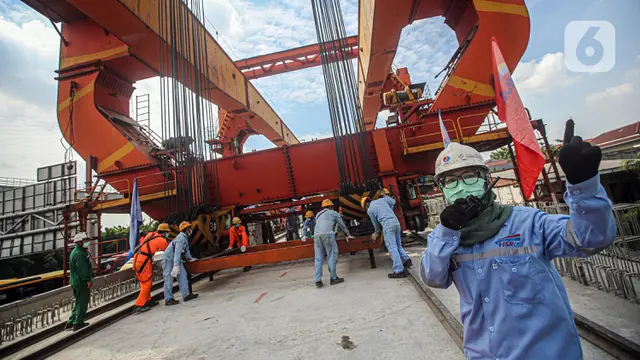 FOTO: Pemasangan Girder Box Casting Yard 1 Kereta Cepat Jakarta - Bandung Selesai