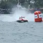 Pembalap F1 Powerboat uji coba rute di Danau Toba