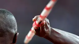 Julius Yego dari Kenya bersiap melempar lembingnya dalam nomor lempar lembing putra Kejuaraan Dunia Atletik 2015 di Stadion Nasional, Beijing, Tiongkok. (26/8/2015). (Reuters/David Gray)