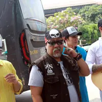 Beberapa hari Tora Sudiro menginap di Polres Jakarta Selatan akibat dumolid. Kini, suami Mieke Amalia itu bebas setelah polisi mengabulkan permohonan penangguhan penahanan. (Nurwahyunan/Bintang.com)