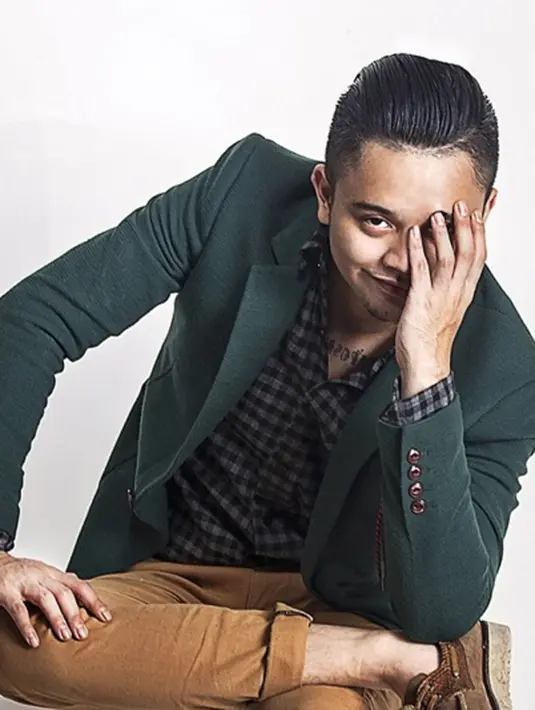 Dengan pesona menarik yang dimiliki oleh Derby mampu membius kaum hawa dan sederet selebritis cantik tanah air. (viainstagram@derbyromero/Bintang.com)