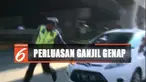 Pagi ini, di Jalan Gunung Sahari menuju Manga Dua, polisi mengehentikan beberapa kendaraan berplat nomor ganjil.
