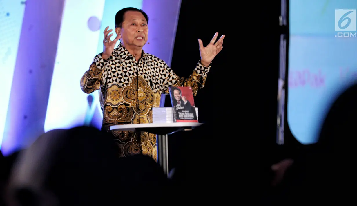 Chairman dan Founder Dwi Sapta Group Adji Watono menjadi pembicara dalam Emtek Goes to Campus (EGTC) 2018 di Universitas Muhammadiyah Malang, Kamis (27/9). Adji Watono menularkan semangat juangnya hingga menjadi bos advertising. (Liputan6.com/Johan Tallo)