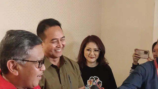 Mantan Panglima TNI Andika Perkasa dan Sekjen PDIP Hasto Kristiyanto